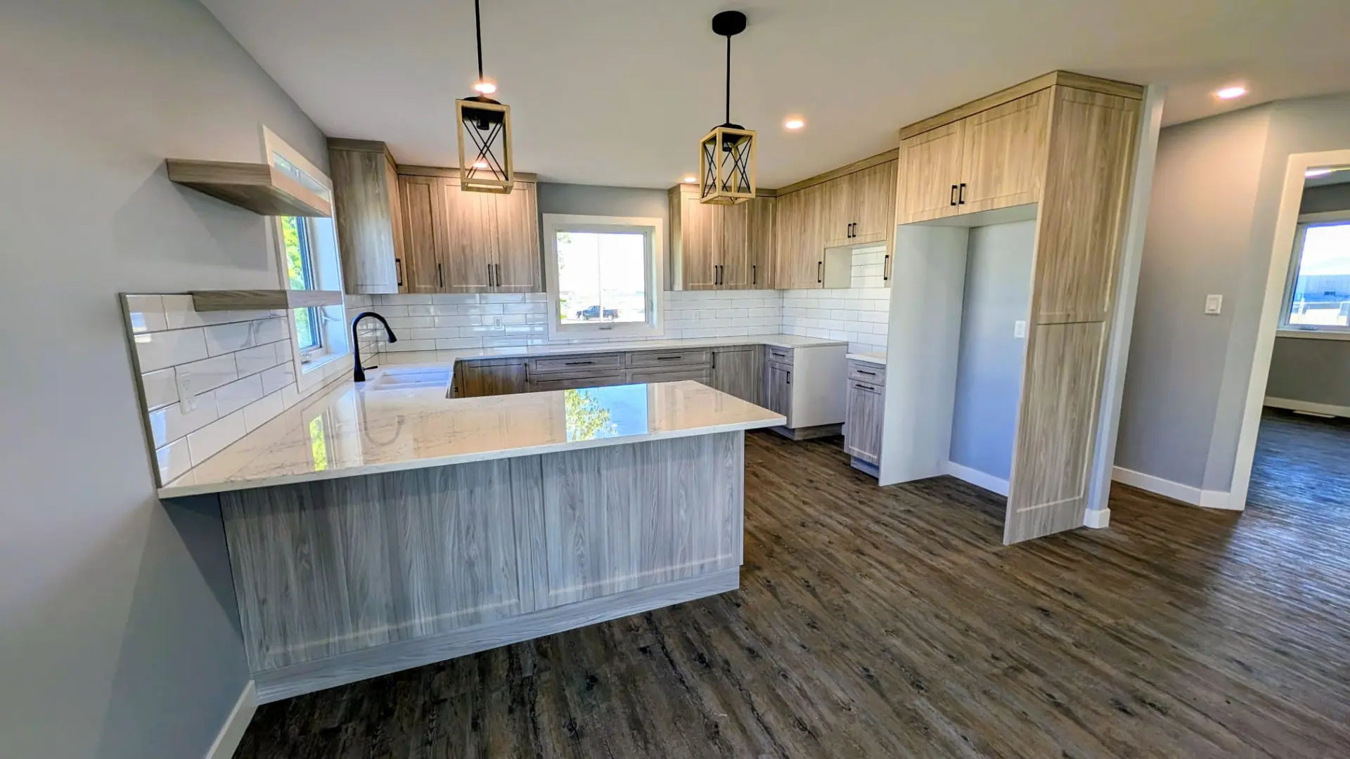 1-Story House Plan 1384 ft²: 3 Beds, 1 Baths, without Garage