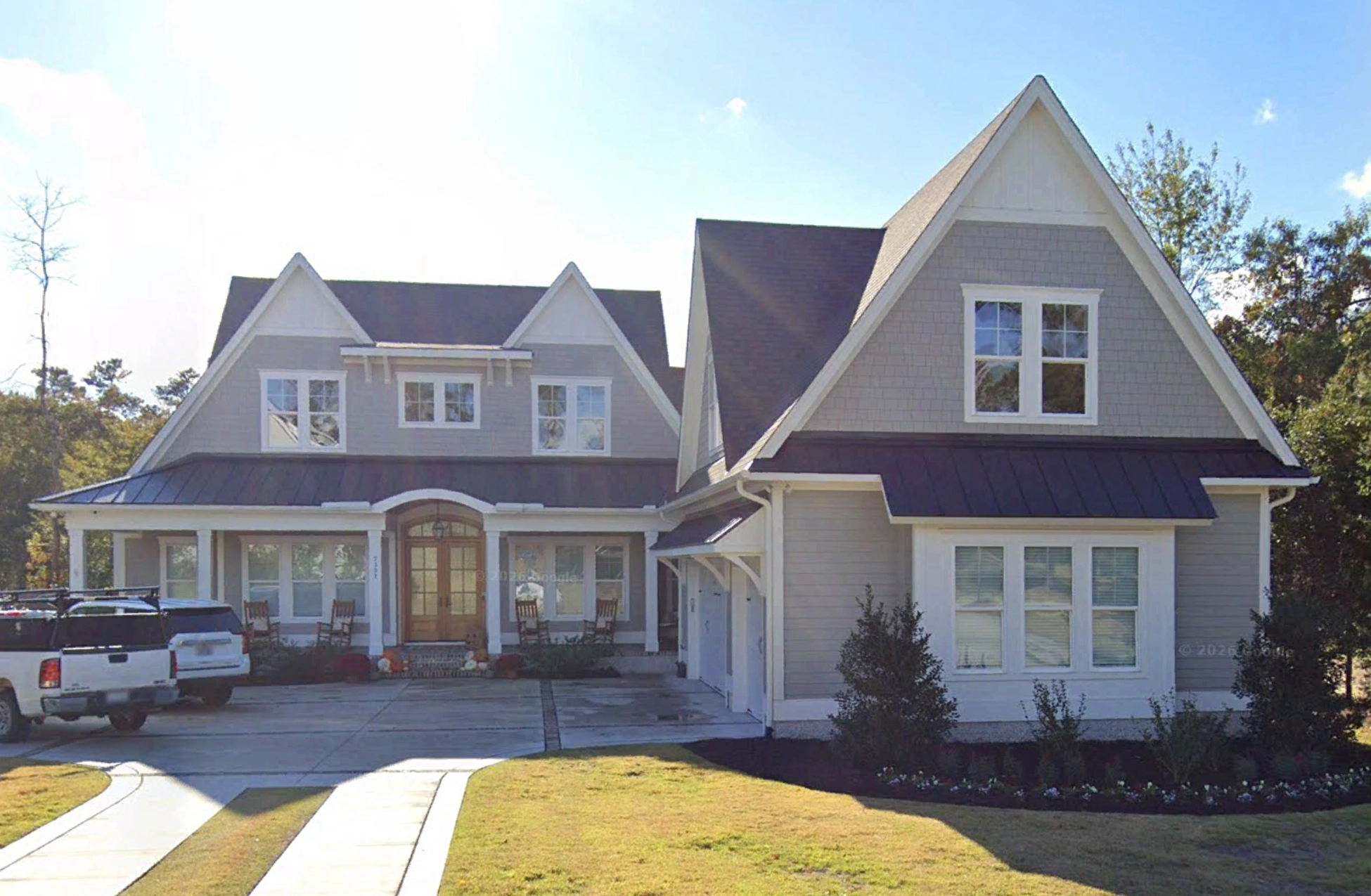 Main Images 6 – 1.5-Story House Plan 4176 ft²: 4 Beds, Home Office, 4.5 Baths, Open Floor Plan, 3-Car Garage — 64726R