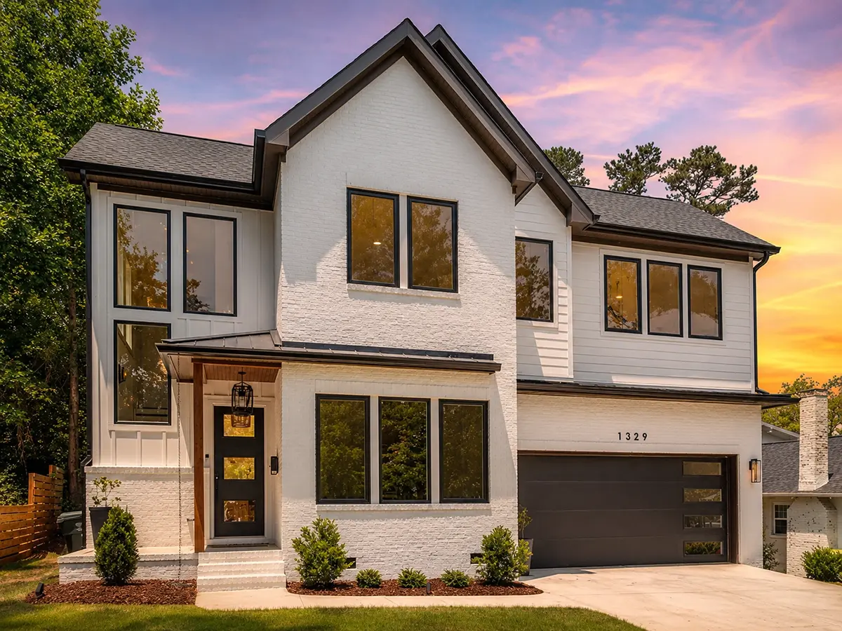 2-Story House Plan 4075 ft²: 3 Beds, 4.5 Baths, Open Floor Plan, 2-Car Garage