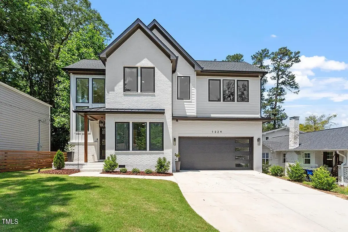 2-Story House Plan 4075 ft²: 3 Beds, 4.5 Baths, Open Floor Plan, 2-Car Garage