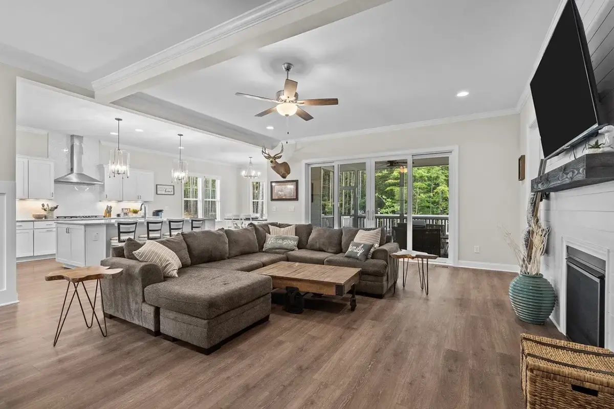 1.5-Story House Plan 3672 ft²: 4 Beds, Home Office, 3 Baths, Open Floor Plan, 2-Car Garage