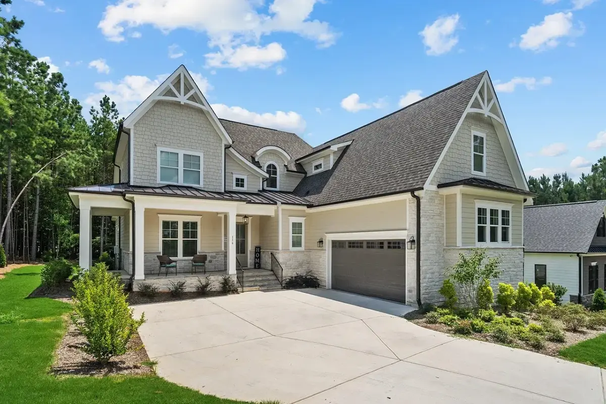 1.5-Story House Plan 3672 ft²: 4 Beds, Home Office, 3 Baths, Open Floor Plan, 2-Car Garage