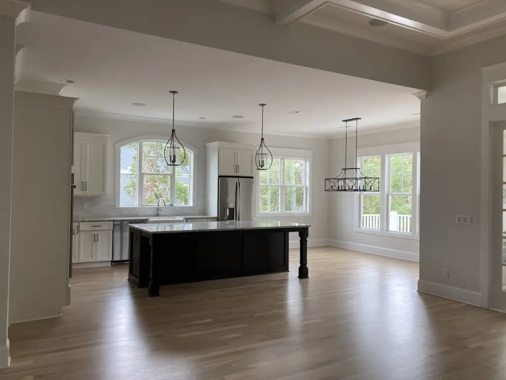 Interior 10 – 1.5-Story House Plan 3371 ft²: 3 Beds, Home Office, 3.5 Baths, Open Floor Plan, 2-Car Garage — 90504R
