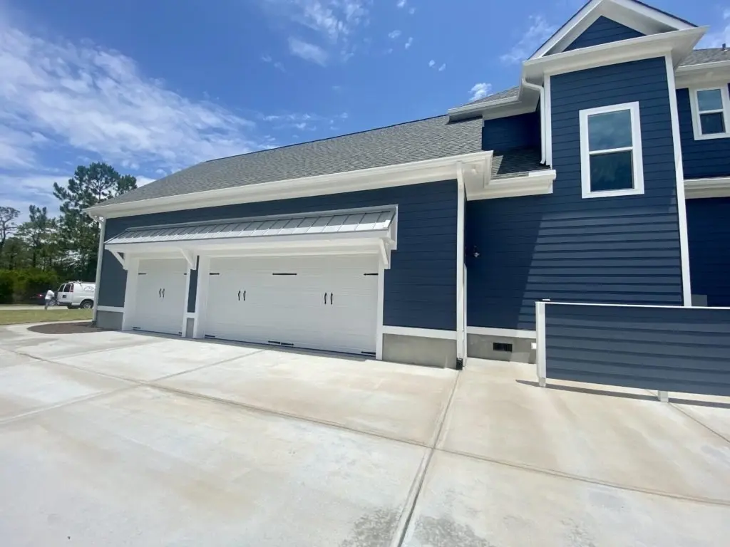 1.5-Story House Plan 4196 ft²: 5 Beds, Home Office, 5 Baths, Open Floor Plan, 3-Car Garage