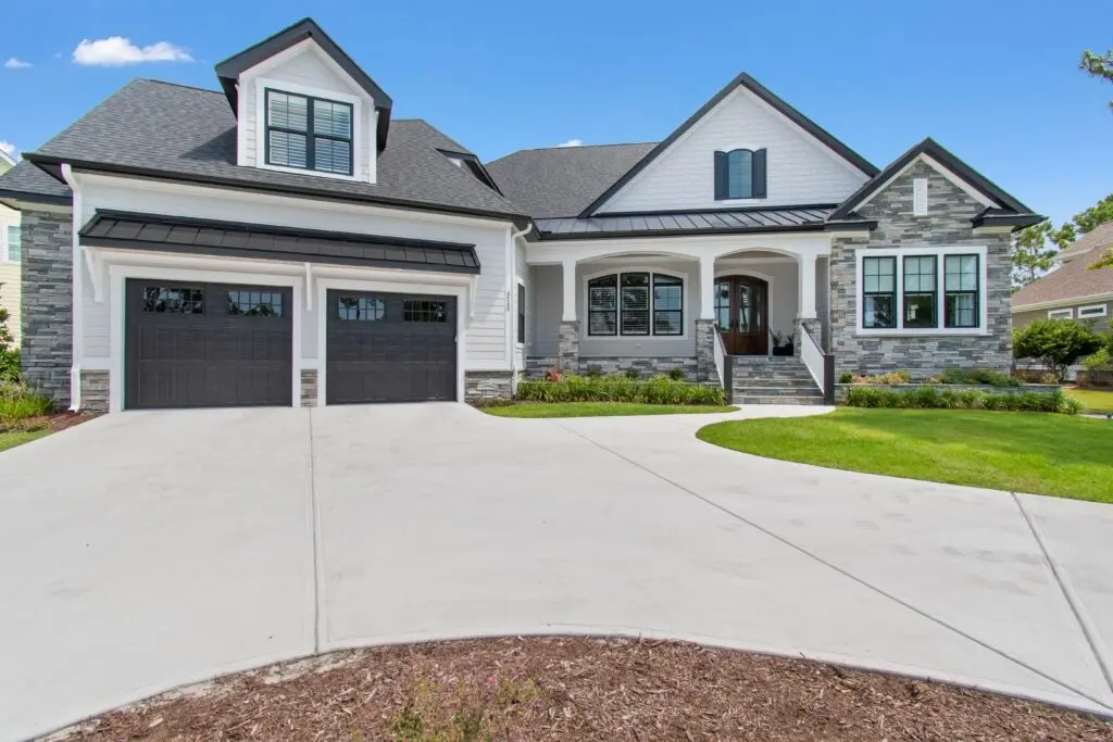 2-Story House Plan 3558 ft²: 4 Beds, Home Office, 6 Baths, Open Floor Plan, 2-Car Garage