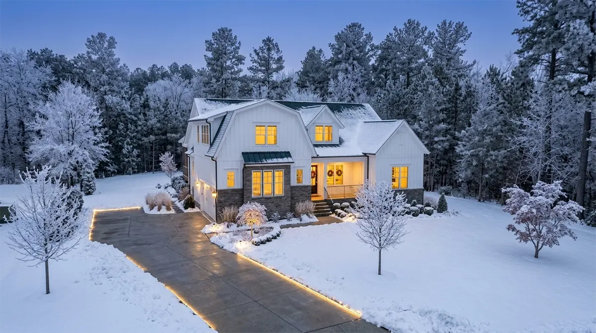 Main Images 5 – 1.5-Story House Plan 3062 ft²: 4 Beds, 3.5 Baths, Open Floor Plan, 2-Car Garage — 97890R
