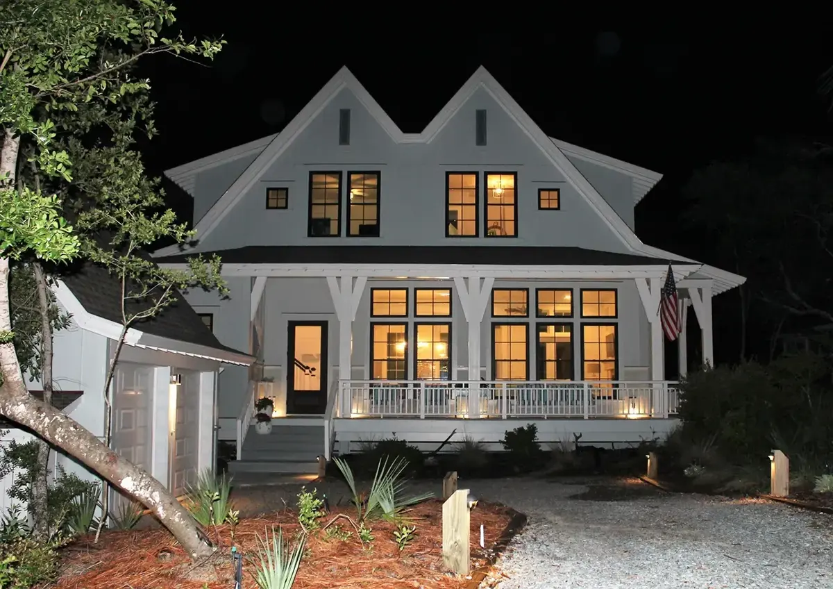 Main Images 10 – 1.5-Story House Plan 2505 ft²: 4 Beds, 4.5 Baths, Open Floor Plan, 2-Car Garage — 67118R