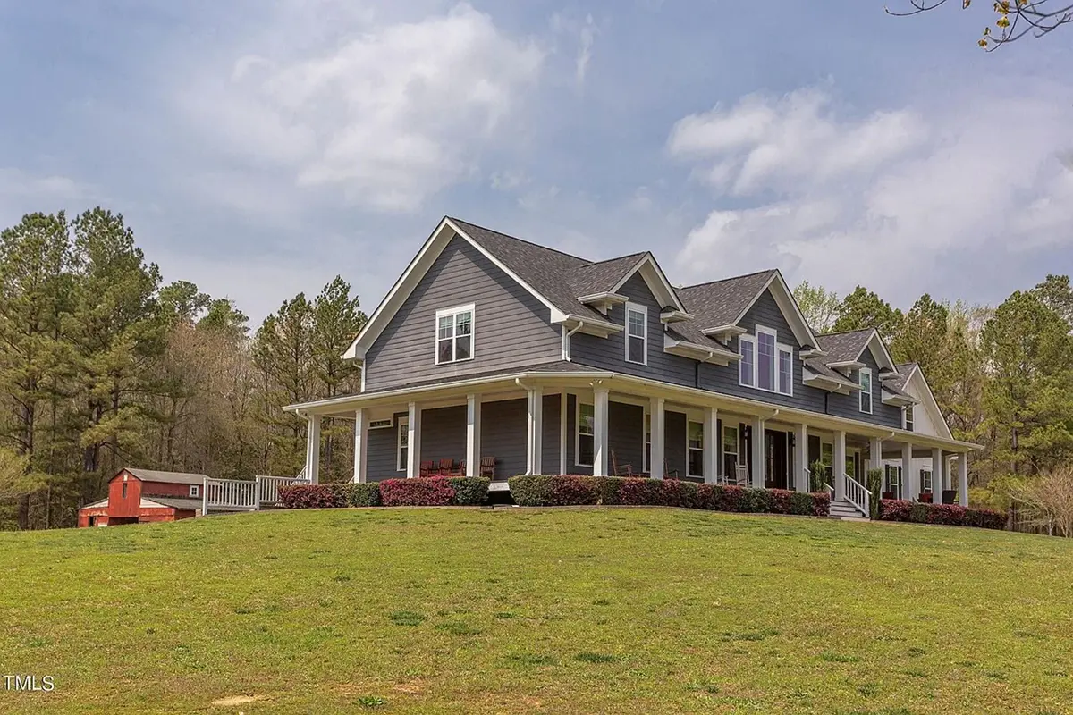 1.5-Story House Plan 3363 ft²: 3 Beds, 3.5 Baths, 3-Car Garage
