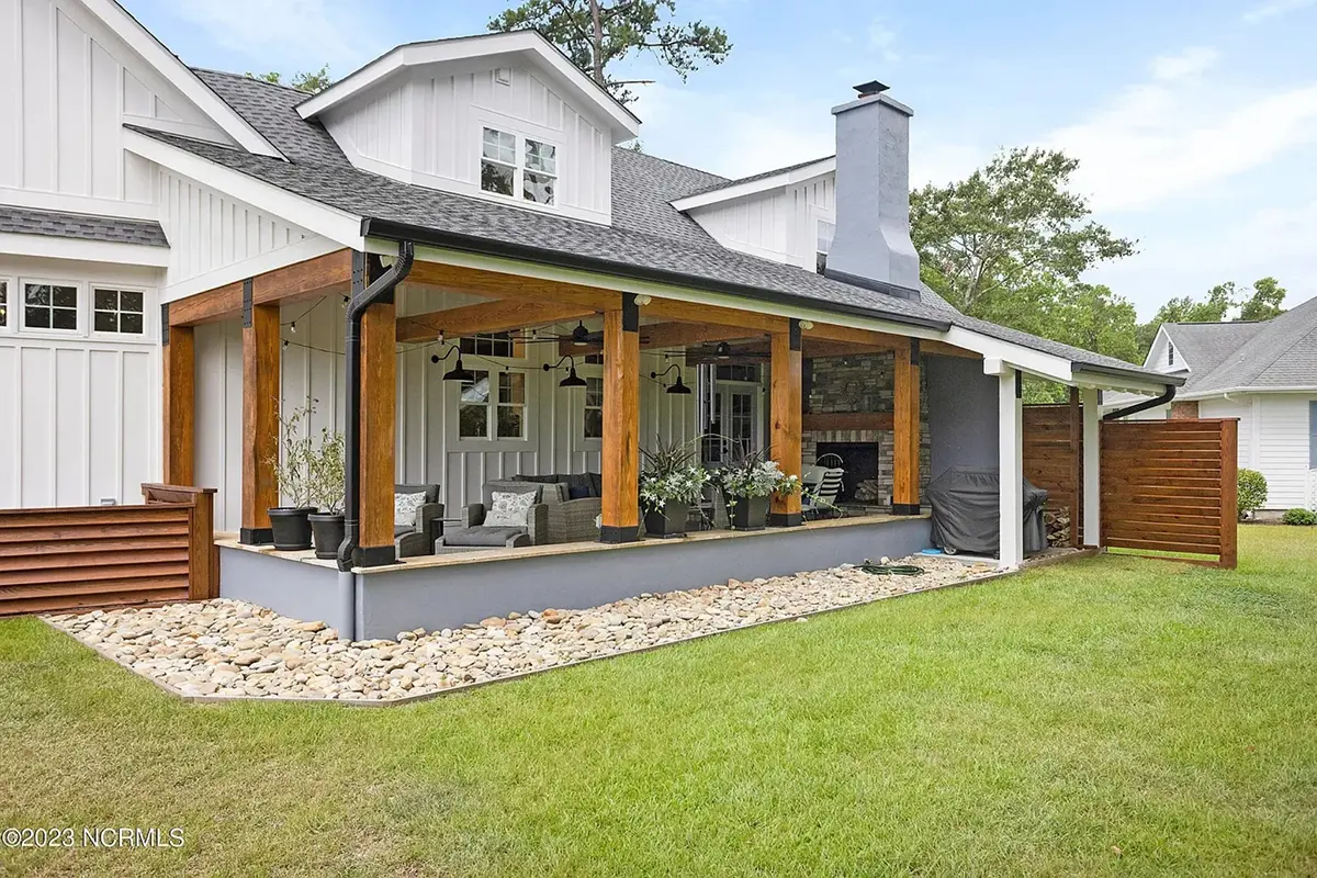 1.5-Story House Plan 3375 ft²: 3 Beds, 3.5 Baths, Open Floor Plan, 2-Car Garage