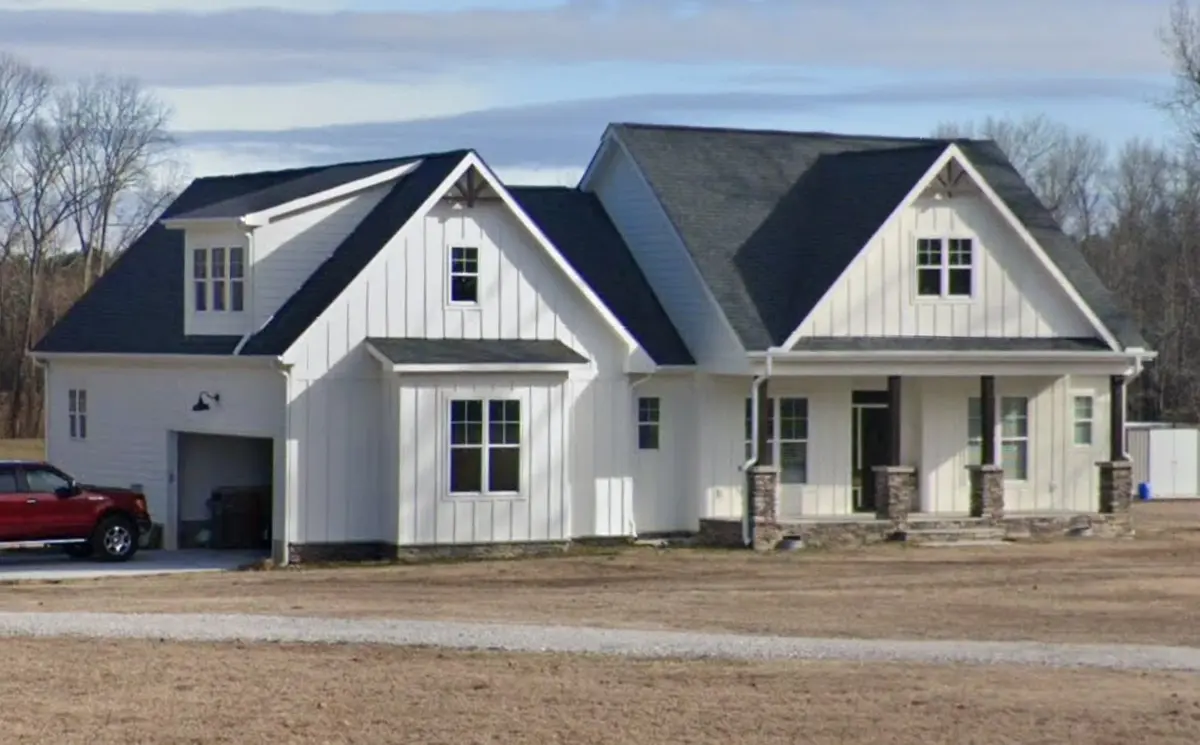 1.5-Story House Plan 1928 ft²: 2 Beds, Home Office, 2 Baths, Open Floor Plan, 2-Car Garage