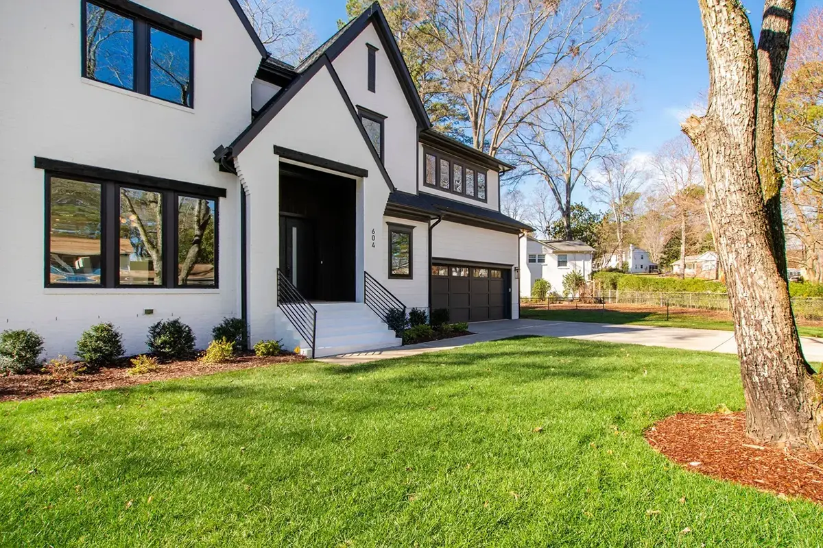 2-Story House Plan 5004 ft²: 5 Beds, 4.5 Baths, Open Floor Plan, 2-Car Garage