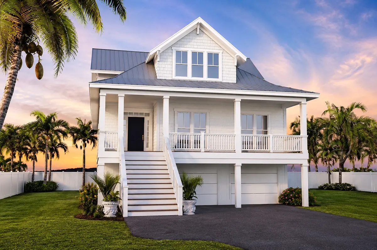 3-Story House Plan 2784 ft²: 4 Beds, 3.5 Baths, Open Floor Plan, 2-Car Garage