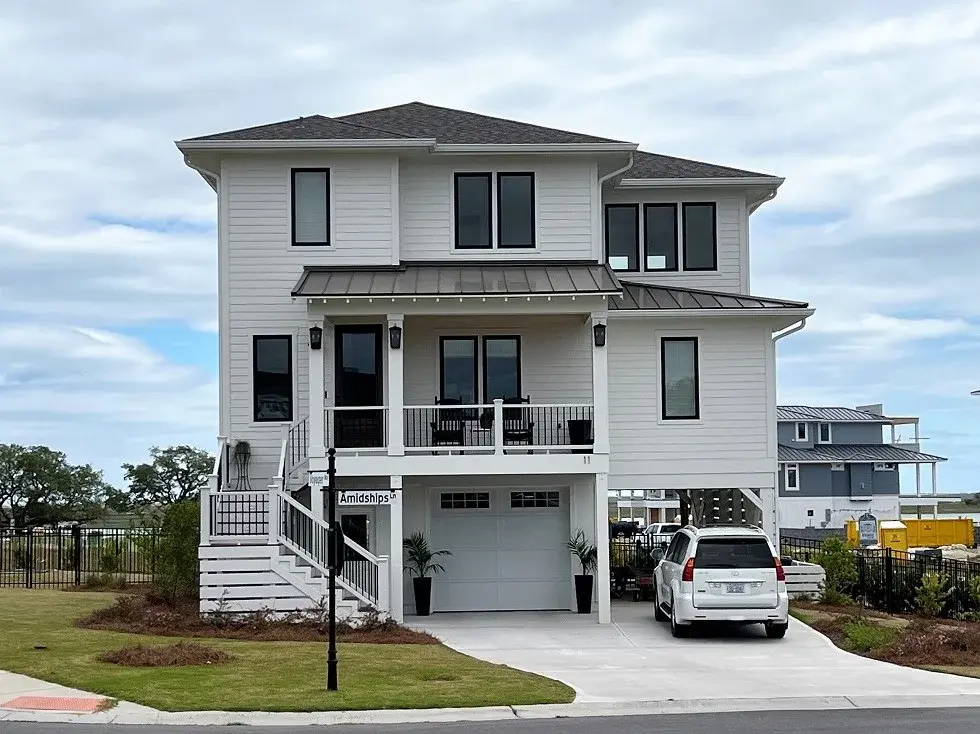 3-Story House Plan 2546 ft²: 3 Beds, Home Office, 3 Baths, Open Floor Plan, 1-Car Garage