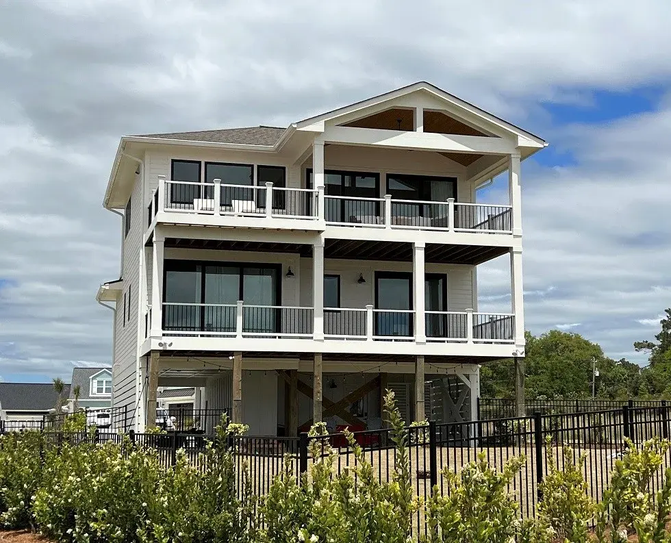 3-Story House Plan 2546 ft²: 3 Beds, Home Office, 3 Baths, Open Floor Plan, 1-Car Garage