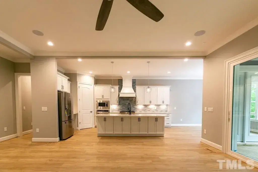 1.5-Story House Plan 4343 ft²: 3 Beds, Home Office, 4.5 Baths, Open Floor Plan, 3-Car Garage