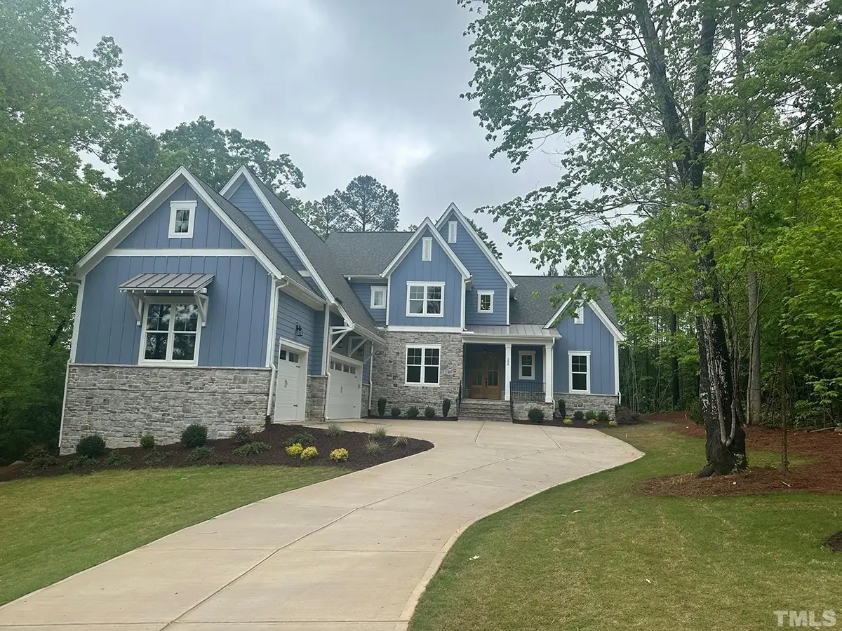 1.5-Story House Plan 4343 ft²: 3 Beds, Home Office, 4.5 Baths, Open Floor Plan, 3-Car Garage