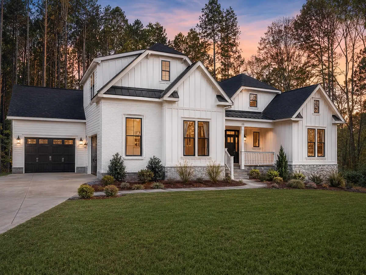 1.5-Story House Plan 2983 ft²: 3 Beds, Home Office, 3.5 Baths, Open Floor Plan, 3-Car Garage