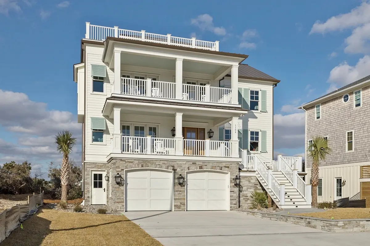 3-Story House Plan 5091 ft²: 5 Beds, 5 Baths, Open Floor Plan, 2-Car Garage