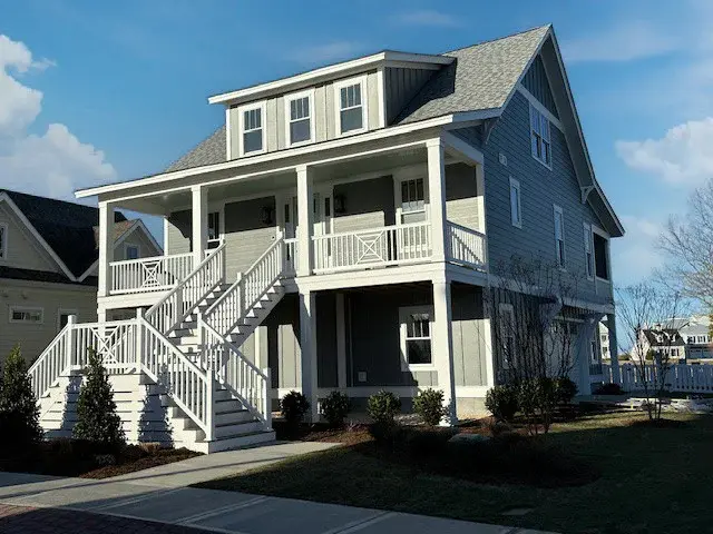 3-Story House Plan 2215 ft²: 4 Beds, 2.5 Baths, Open Floor Plan, 4-Car Garage