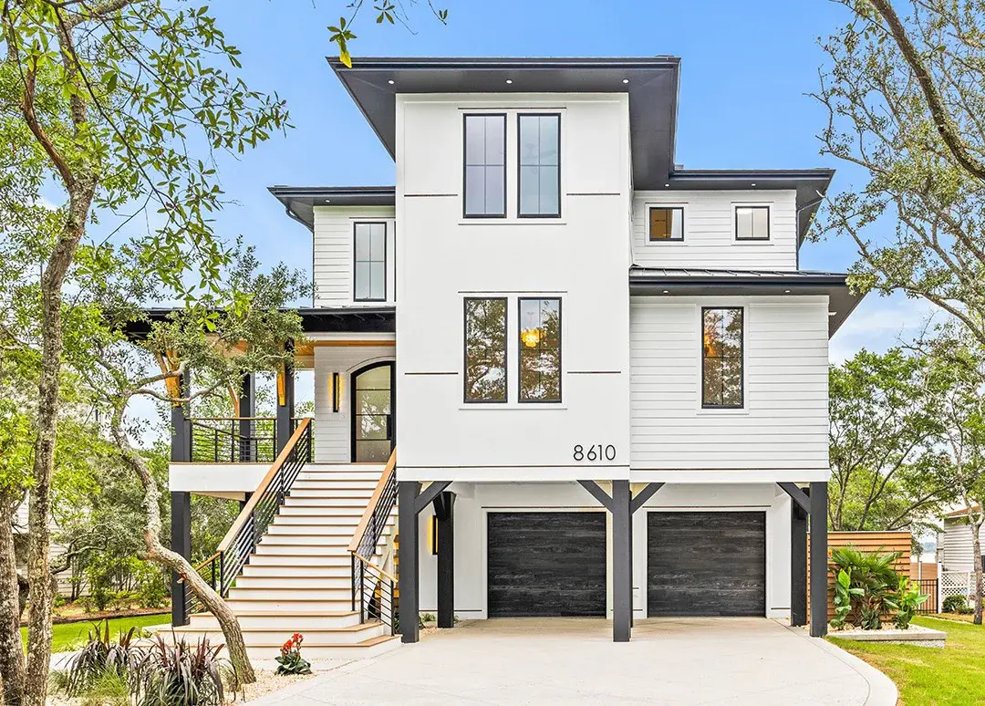 3-Story House Plan 3001 ft²: 4 Beds, Home Office, 4.5 Baths, Open Floor Plan, 4-Car Garage