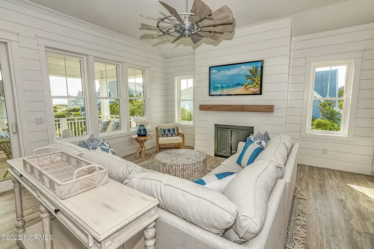 2-Story House Plan 2356 ft²: 5 Beds, 3 Baths, Open Floor Plan, without Garage