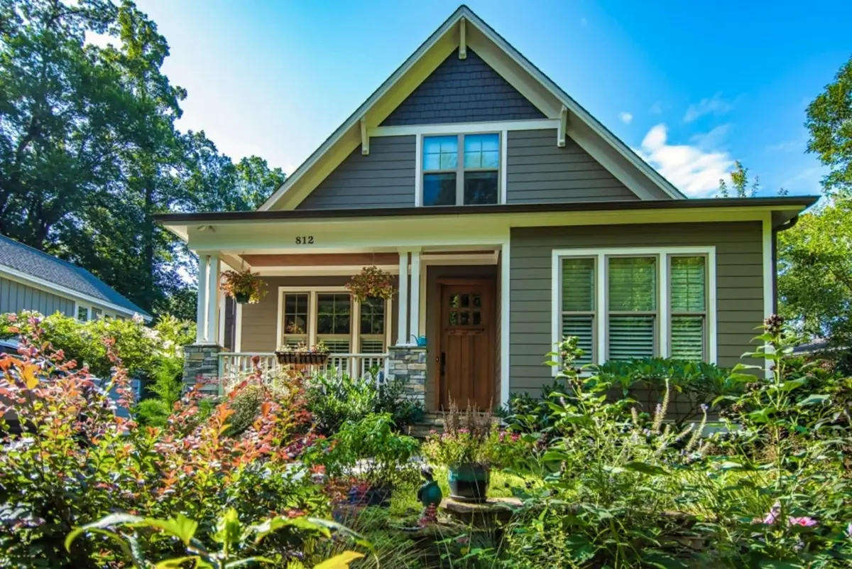 Main Images 3 – 1.5-Story House Plan 3145 ft²: 4 Beds, Home Office, 3 Baths, Open Floor Plan, without Garage — 57107R