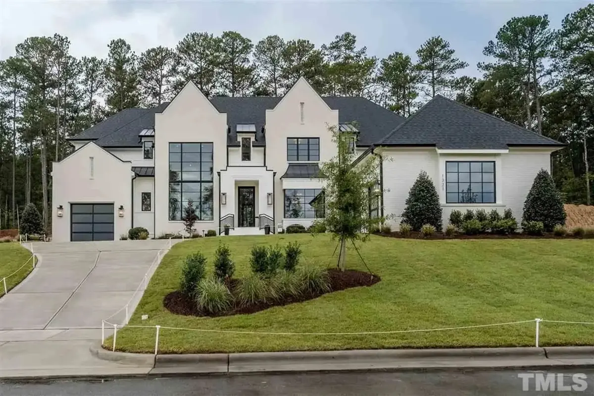 Main Images 3 – 3-Story House Plan 5200 ft²: 5 Beds, Home Office, 5.5 Baths, Open Floor Plan, 2-Car Garage — 82660R