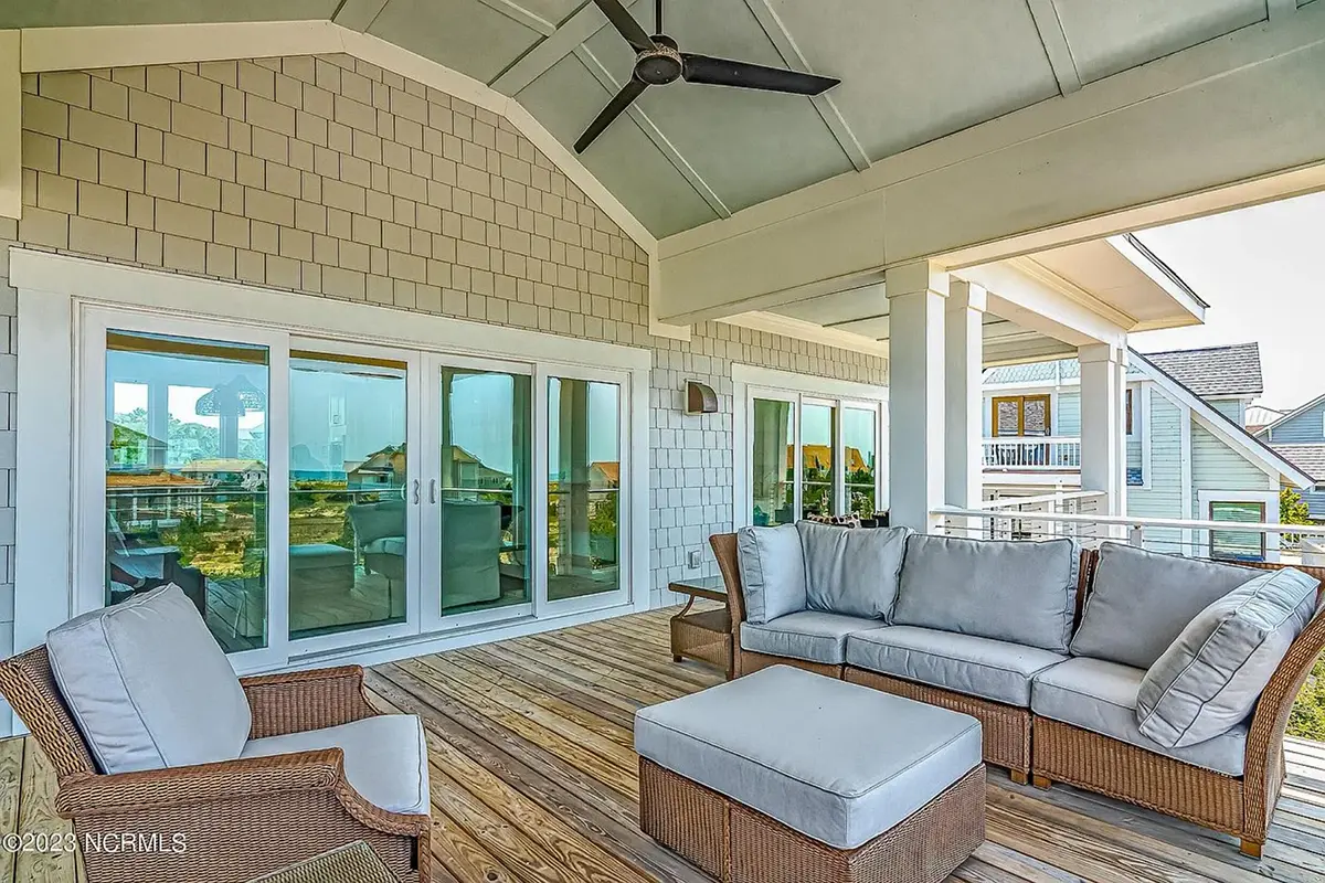 Actual Photos of House 9 – 2-Story House Plan 2966 ft²: 4 Beds, 4.5 Baths, 3-Car Garage — 10386R