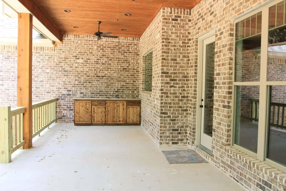Actual Photos of House 13 – 1.5-Story House Plan 2589 ft²: 4 Beds, 3.5 Baths, Open Floor Plan, 2-Car Garage — 14691R