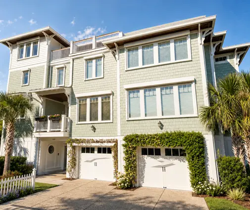 Thumbnail 1 – 3-Story House Plan 2295 ft²: 4 Beds, Home Office, 5.5 Baths, Open Floor Plan, 2-Car Garage — 89404R