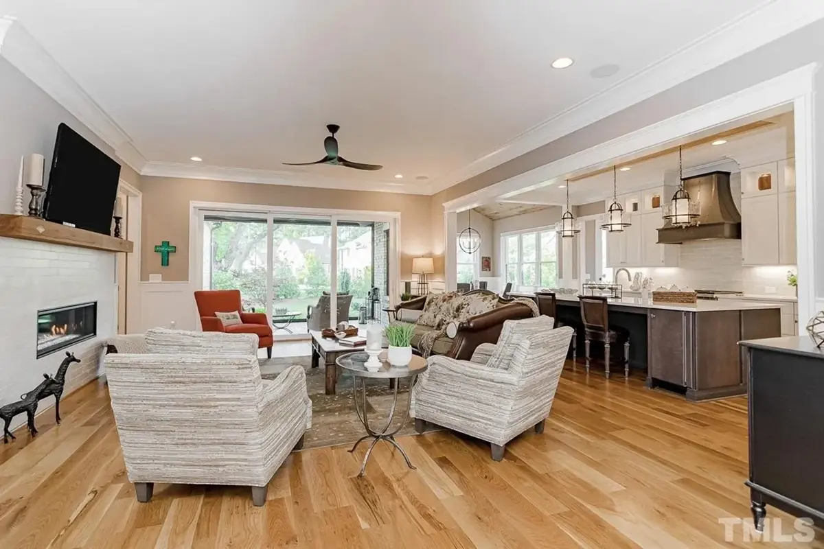 Interior 11 – 2-Story House Plan 4209 ft²: 5 Beds, 5.5 Baths, Open Floor Plan, 3-Car Garage — 11740R