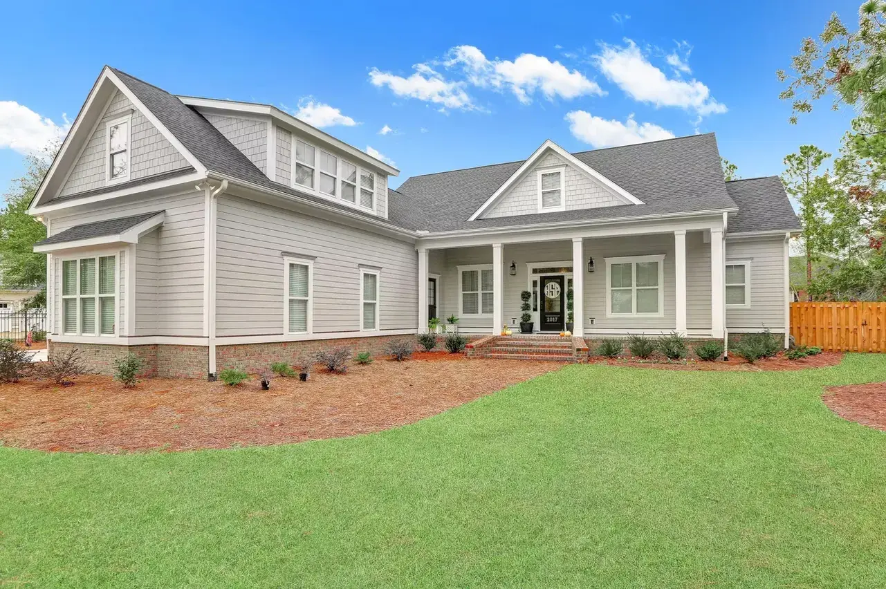 Main Images 3 – 3-Story House Plan 3291 ft²: 4 Beds, Home Office, 4.5 Baths, Open Floor Plan, 4-Car Garage — 47749R