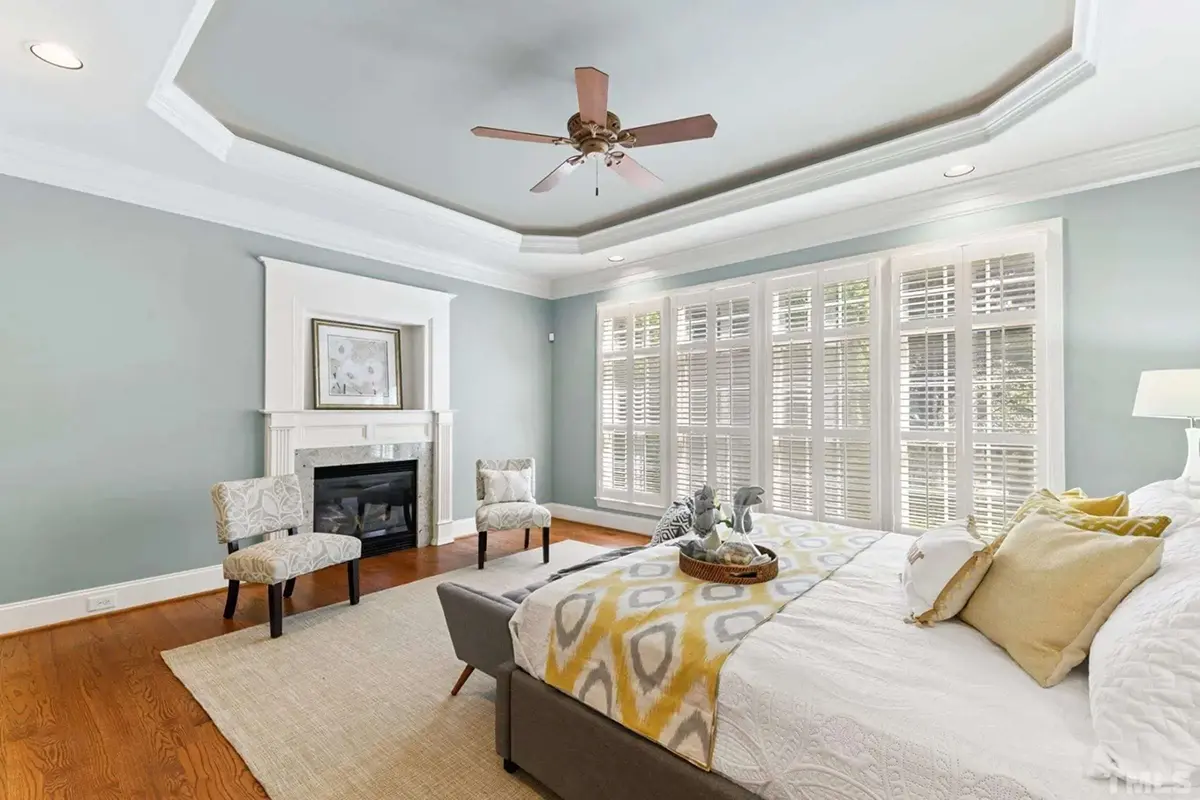 Interior 9 – 2-Story House Plan 4300 ft²: 4 Beds, Home Office, 4 Baths, Open Floor Plan, 2-Car Garage — 88919R