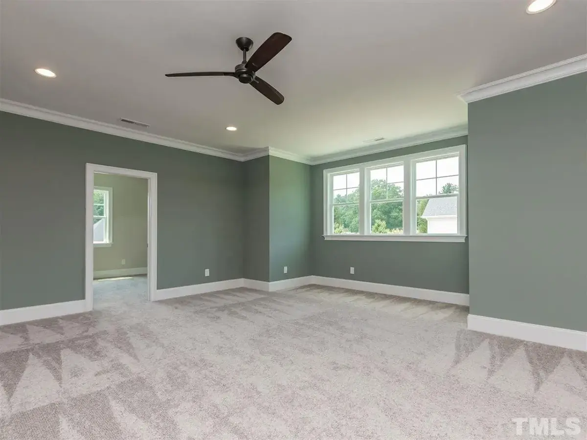 Interior 19 – 1.5-Story House Plan 3912 ft²: 5 Beds, 4.5 Baths, Open Floor Plan, 3-Car Garage — 64220R