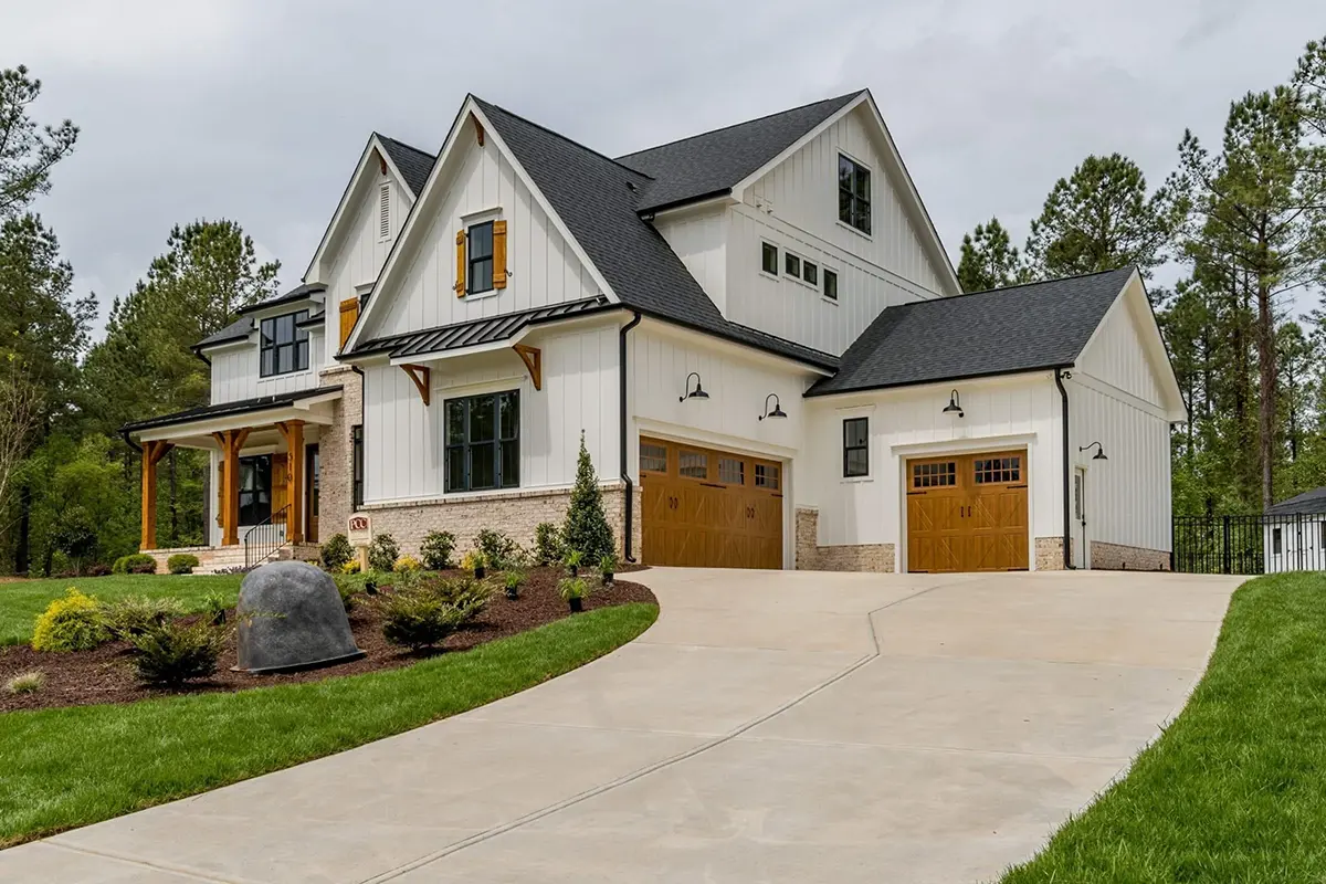 Main Images 4 – 2-Story House Plan 4005 ft²: 4 Beds, Home Office, 5.5 Baths, Open Floor Plan, 3-Car Garage — 76809R