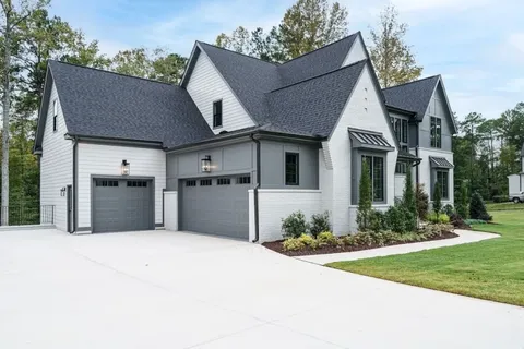 Main Images 4 – 2-Story House Plan 5950 ft², 4 Beds — 34919R